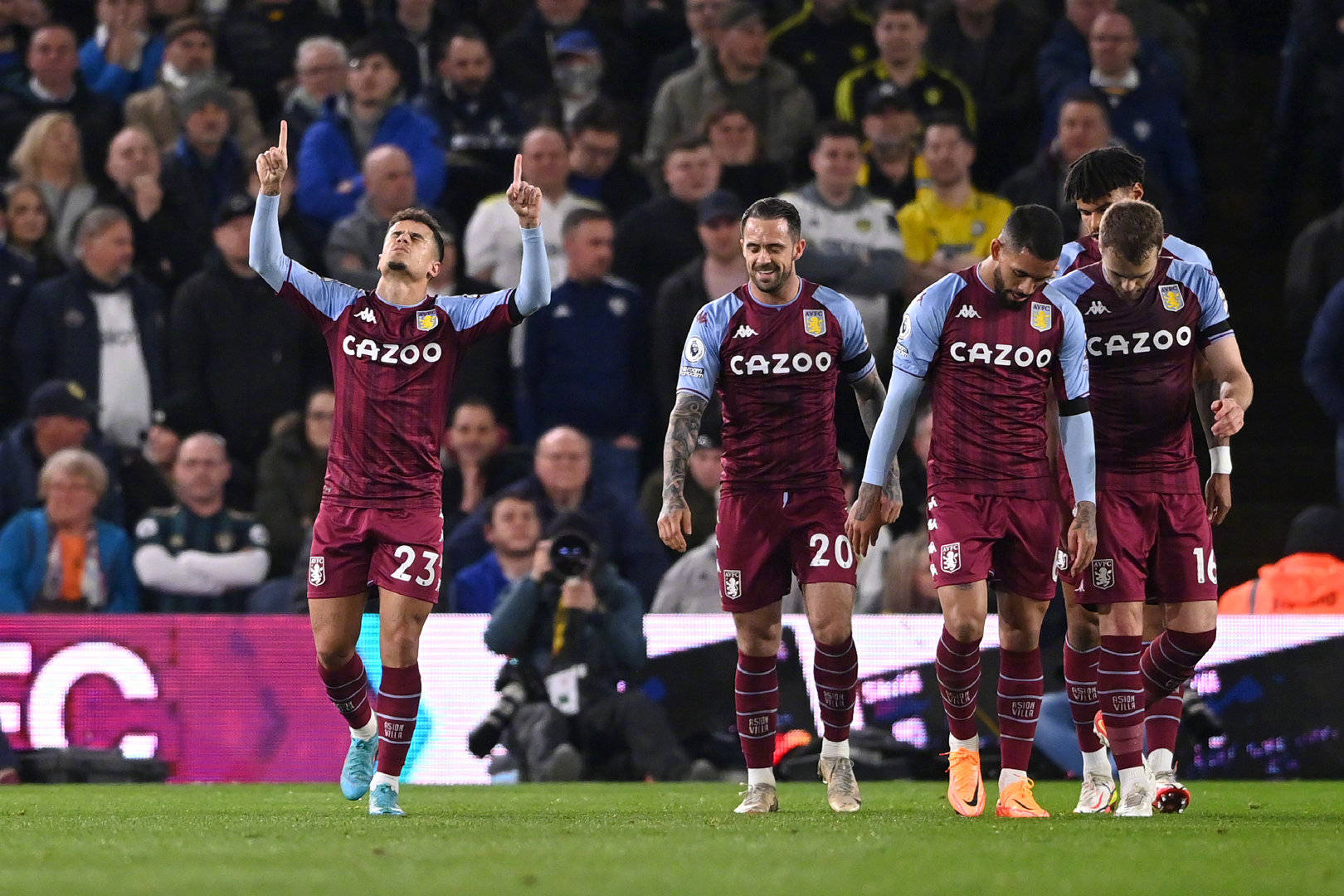 茵场谱写了 茵场谱写了